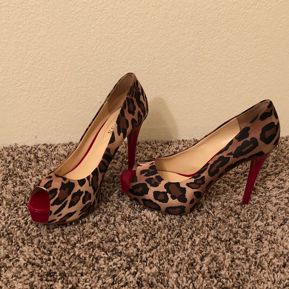 Guess Satin Leopard Heels